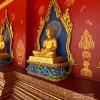 статуя Будды в храме Ват Банг Тонг